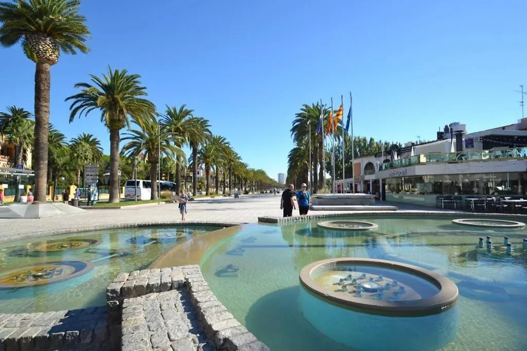 Moderno apartamento con piscina en playa Salou Apartamento