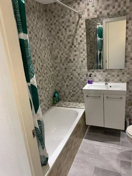 Moderno apartamento con piscina en playa Salou Apartamento
